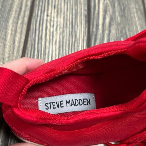 Steve Madden Lancer Red Fashion Sneakers Women 10 Casual Streetwear Lifestyle - Picture 9 of 10